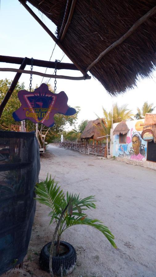 Casa De Los Santos Camping Y Eco Cabanas Isla Holbox Exterior photo